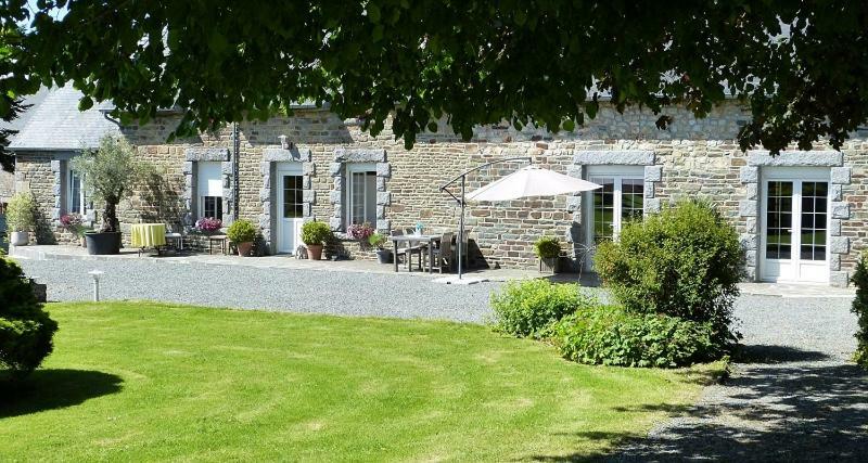 Domaine De L'Hotel Au Franc フルーリー エクステリア 写真